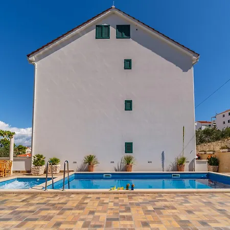 La Perla 2 * Sutivan