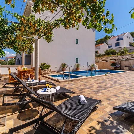 Apartment La Perla 2 Sutivan