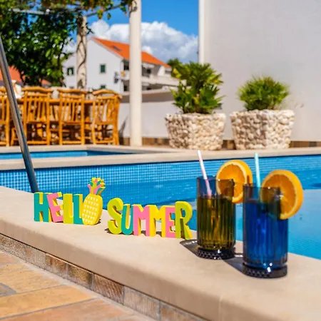 Daire La Perla 2 Sutivan